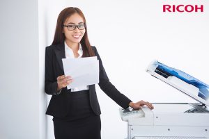 Đủ tiền mua máy photocopy nhưng vẫn sử dụng dịch vụ cho thuê?